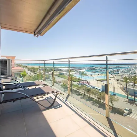 R130 Beachfront With Air Conditionner