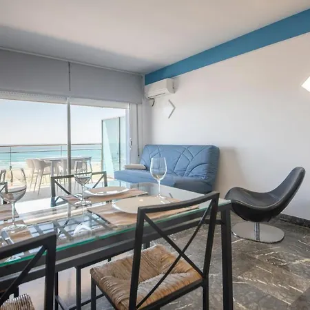 R130 Beachfront With Air Conditionner * Segur de Calafell